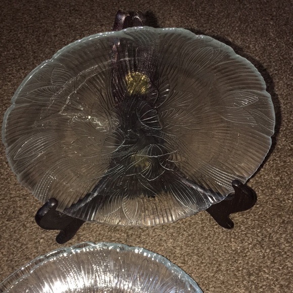 Vintage Arcoroc Canteberry Crocus Relief Pressed Glass ClearGlass 4Saucer Plates - Picture 3 of 6